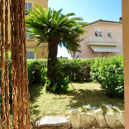 Apartment Bilocale Accogliente Da 2-6 Persone, 20 M Dal Mare